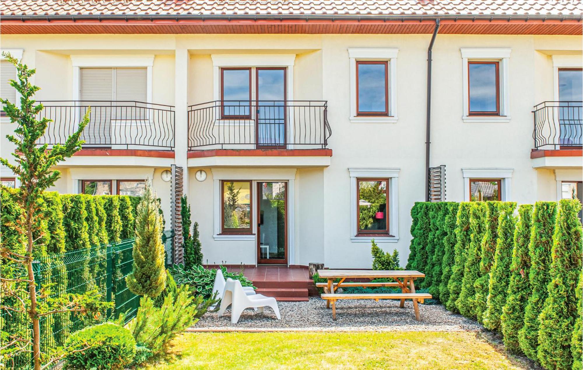 Cozy Home In Mielno With Kitchen Exterior photo